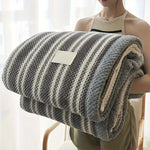 Cozy Blanket – Cuddly Throw for Bed and Sofa