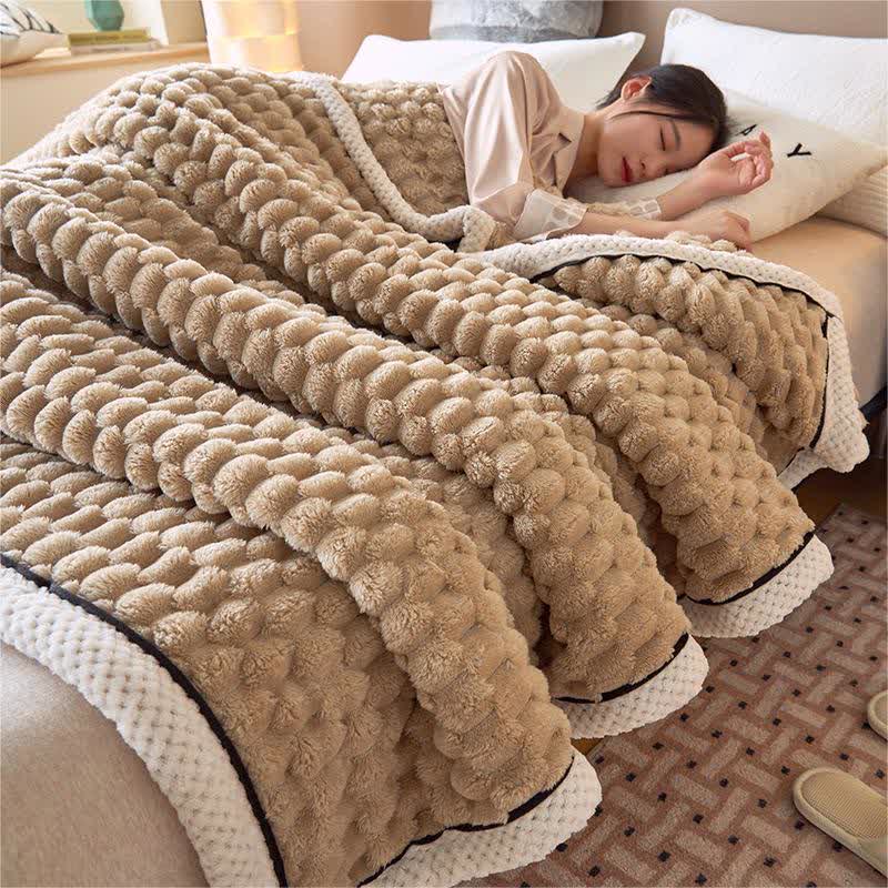 Ultra-Soft Reversible Blanket for Ultimate Comfort