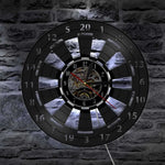 Vintage Wanduhr mit Dartboard und DartGlow Design