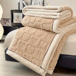 Wohlfühl-Decke aus weichem Fleece mit umkehrbarem Design – Elegant und vielseitig