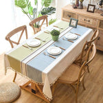 Gestreifte Tischdecke aus Leinen mit Quasten
