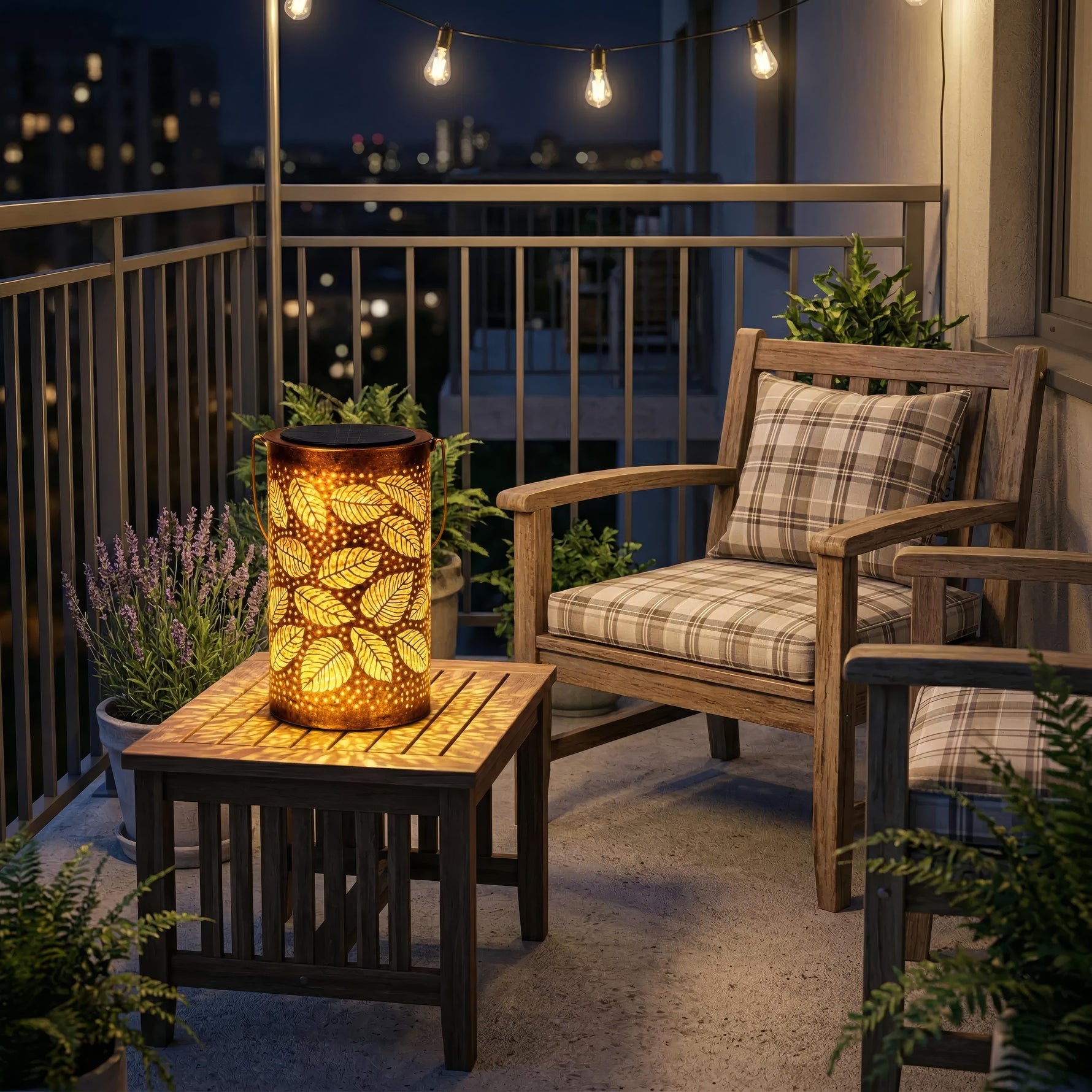 Nature's Charm – Solar Light with Stylish Leaf Design
