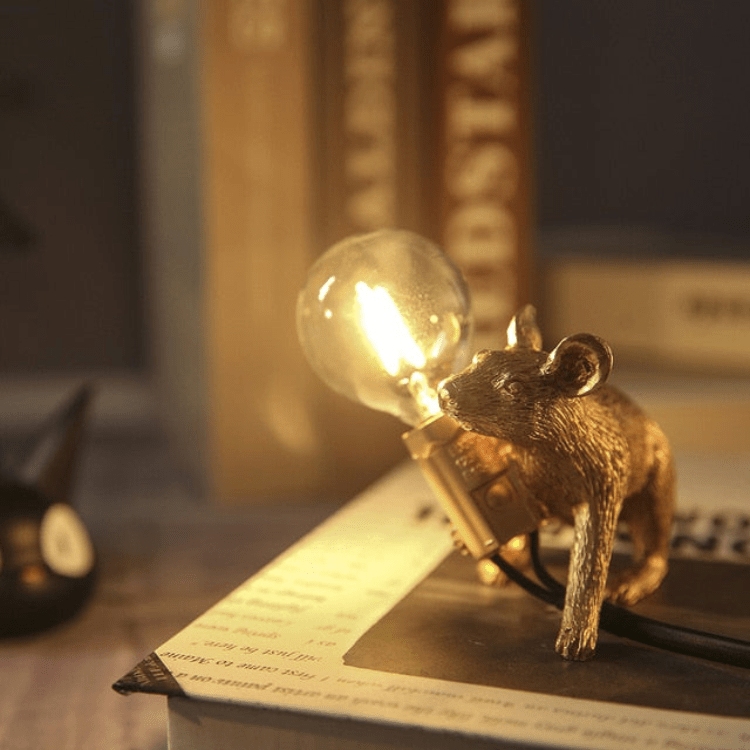 Mäuserich | Verspielte Designerlampe für Tisch und Regal