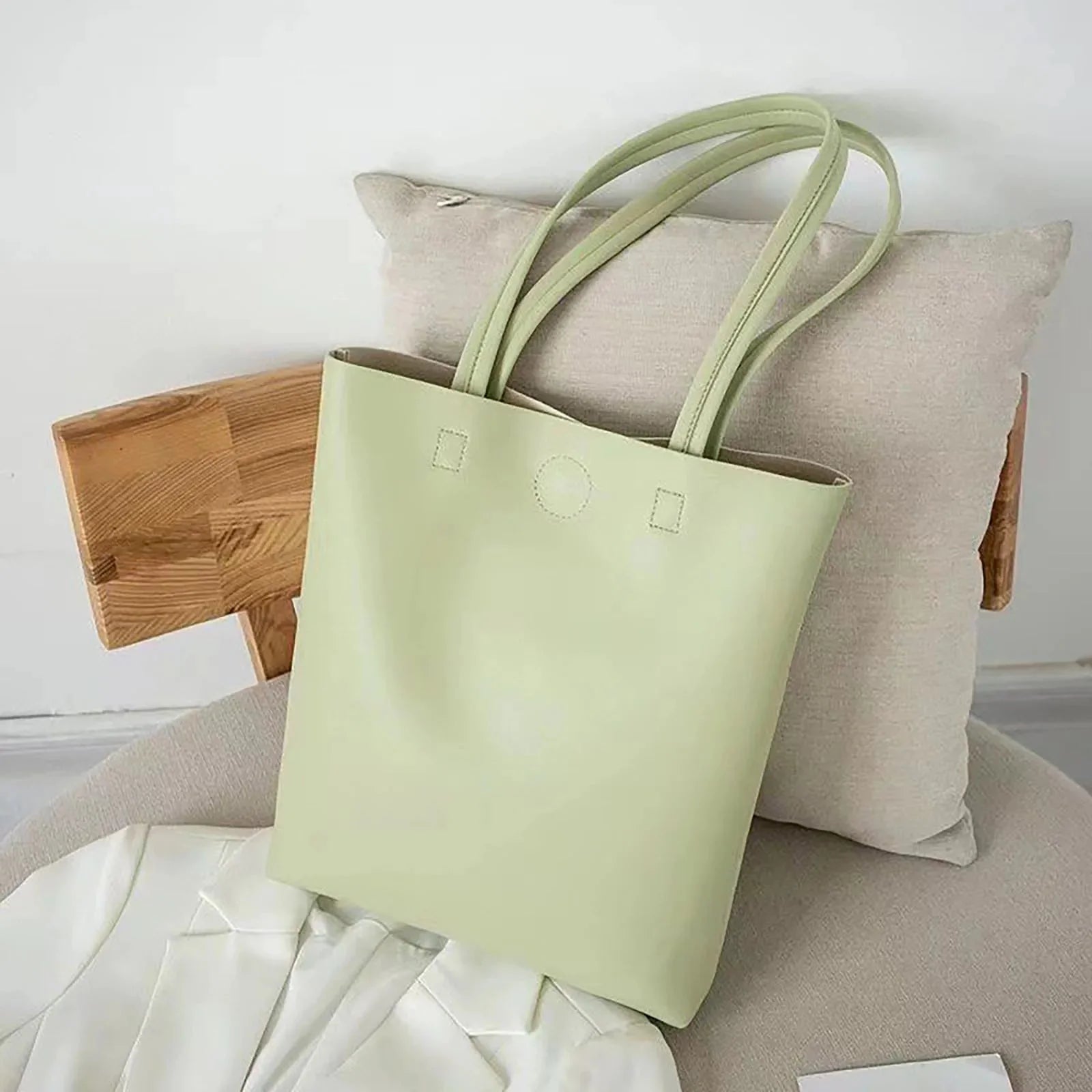 Stylische Umhängetasche mit großem Platzangebot