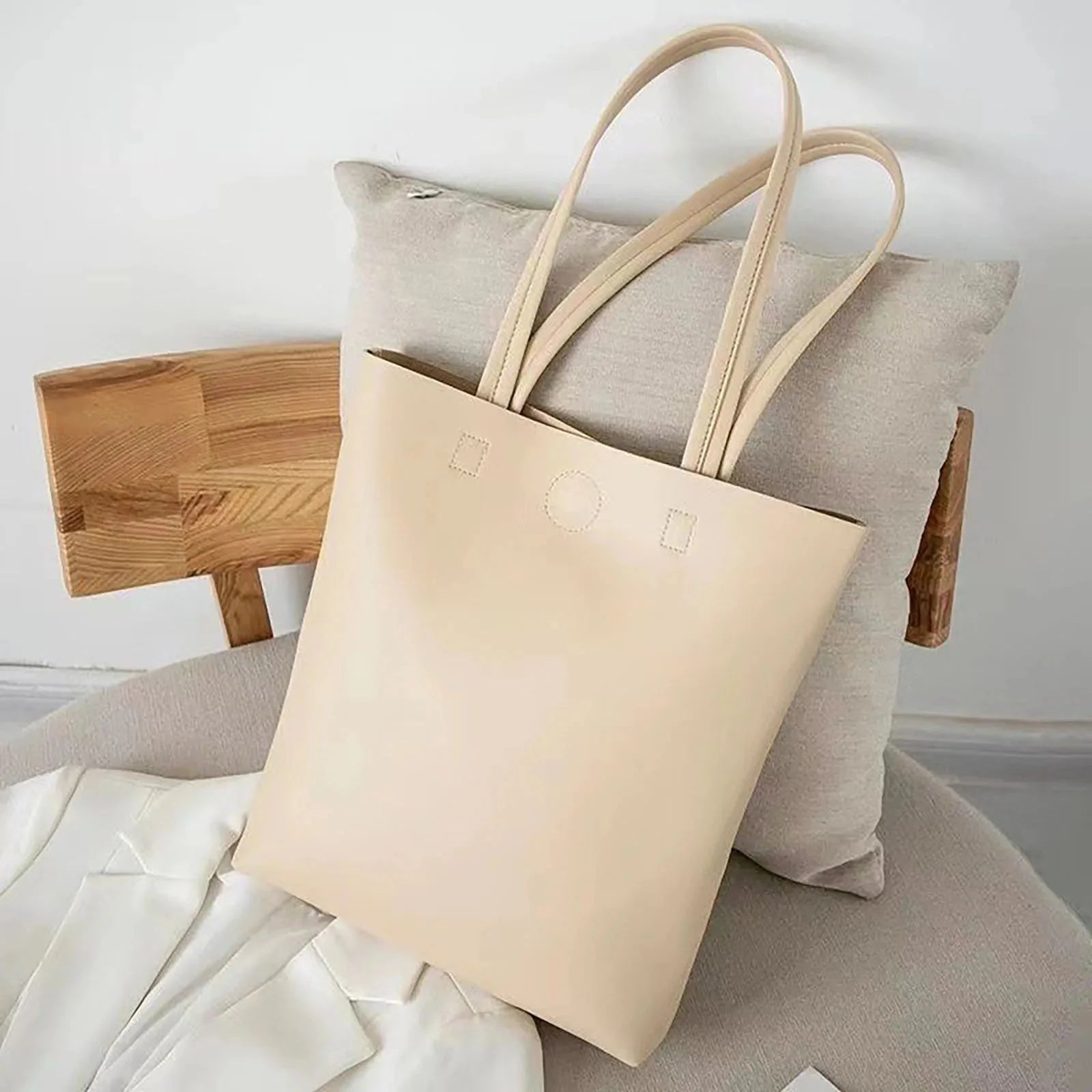 Stylische Umhängetasche mit großem Platzangebot