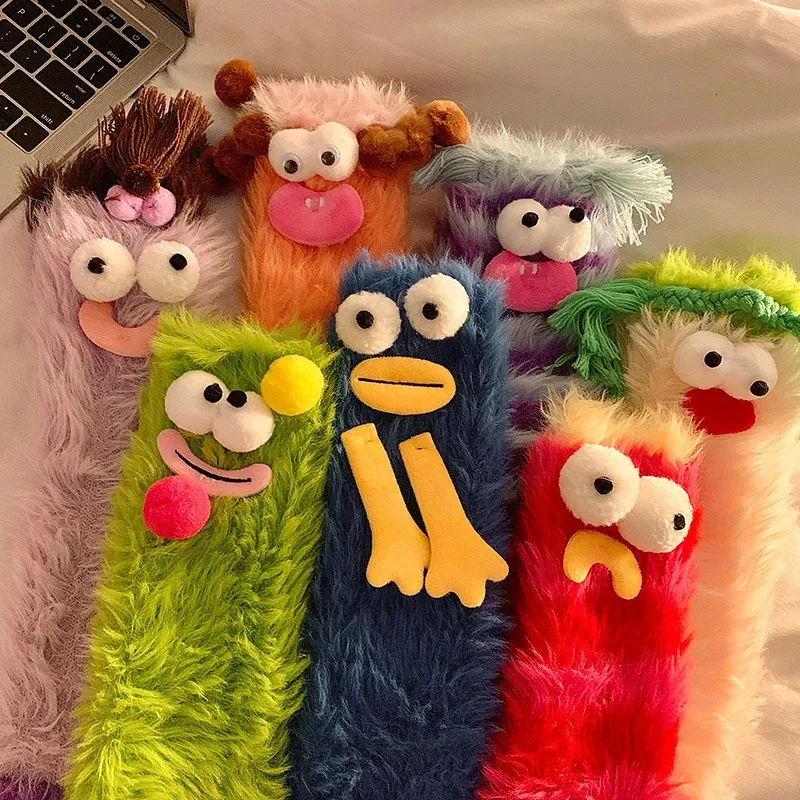 Gemütliche und lustige Plüschsocken