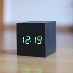 Elegante Digitale Holz Uhr für modernes Wohnen