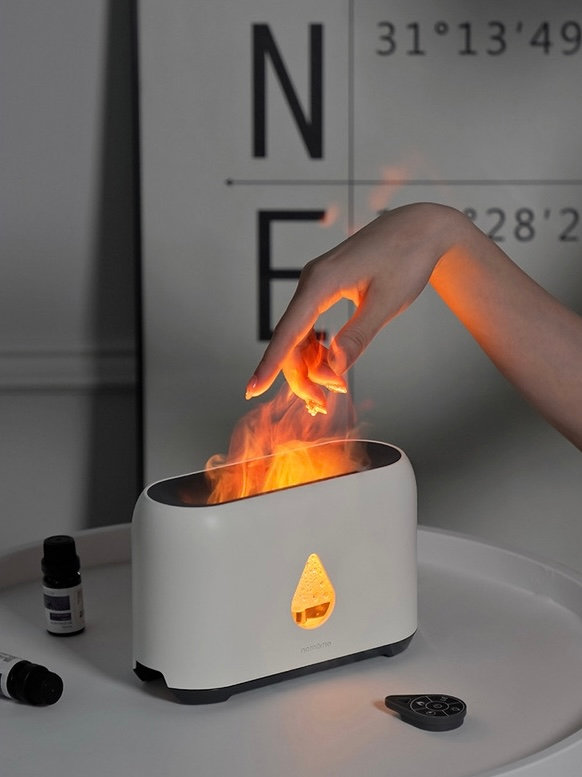 Aromatischer Lichtdiffusor für entspannende Atmosphäre