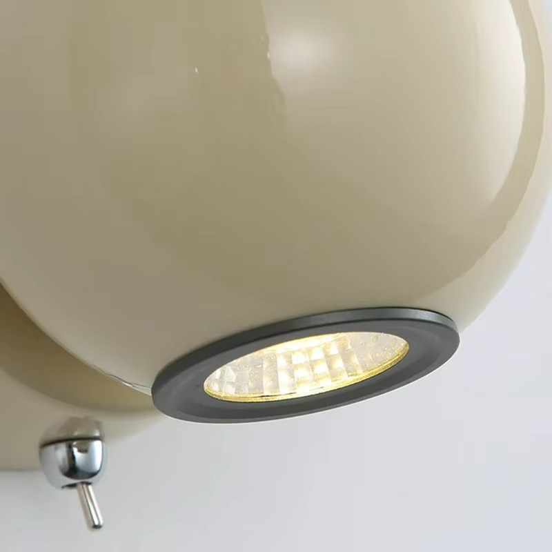 Klassische Kugel-Wandleuchte – Elegante LED-Beleuchtung mit sanfter Ausstrahlung