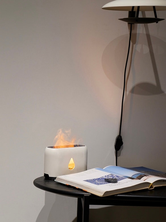 Aromatischer Lichtdiffusor für entspannende Atmosphäre