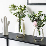 Stilvolle Blumengestelle – Elegante Basis für schöne Arrangements