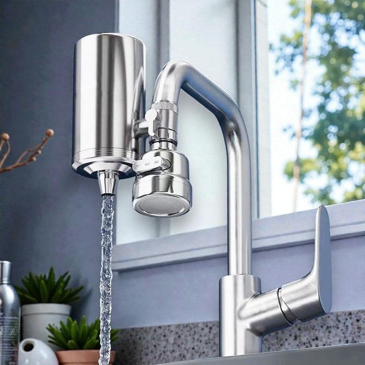 Eleganter Küchenarmaturenfilter aus Edelstahl