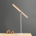 Stilvolle Slim Tischlampe aus Holz für modernes Wohnen