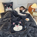 Softer Komfort: Die multifunktionale Kuscheldecke-Kissen-Kombination