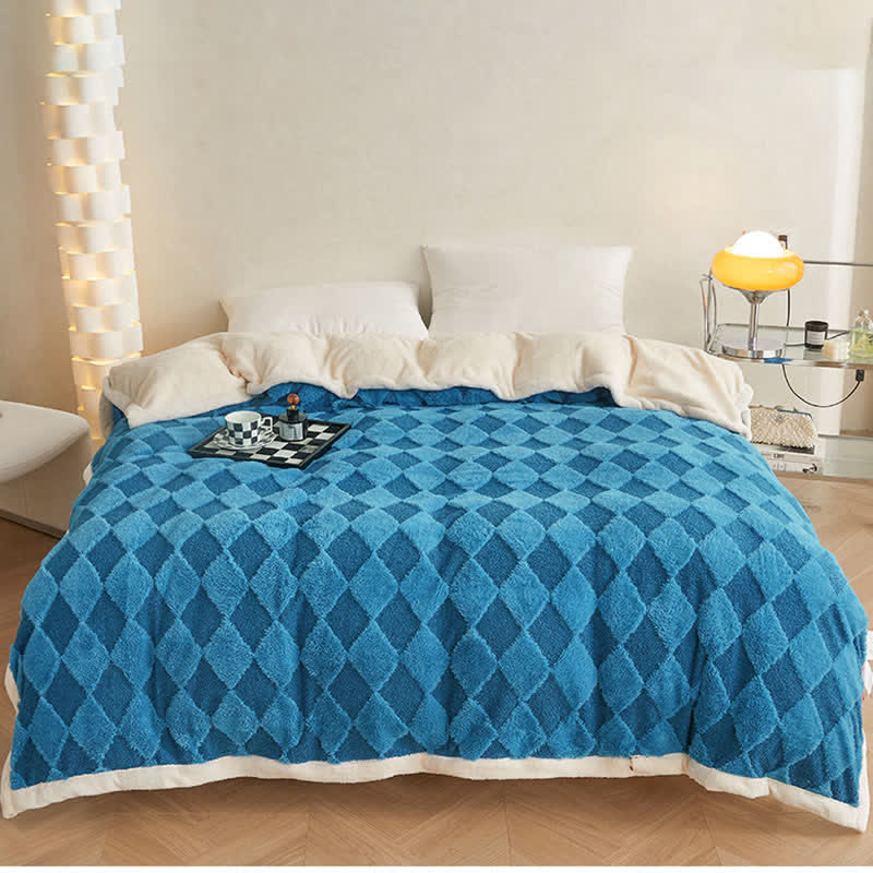 Luxurious Velvet Blanket – Soft and Warm for Any Occasion