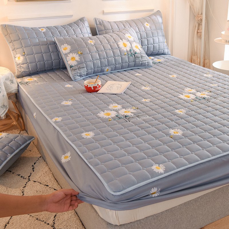 Deluxe Sleep Comfort | High-Quality Breathable Mattress Protector | Soft, Durable & Custom-Fit | For Restful Nights