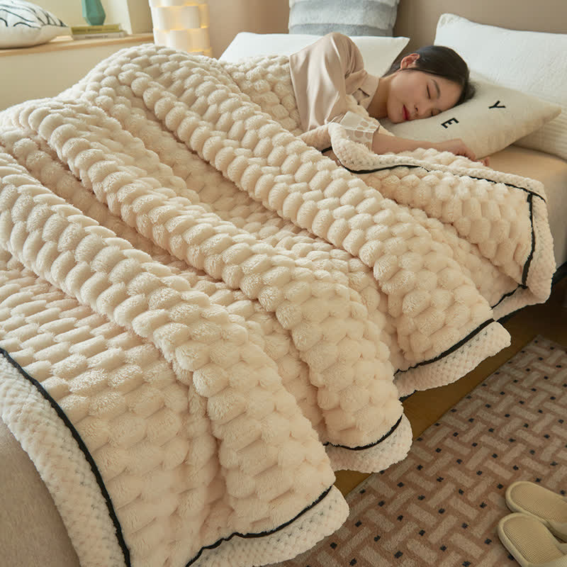 Ultra-Soft Reversible Blanket for Ultimate Comfort
