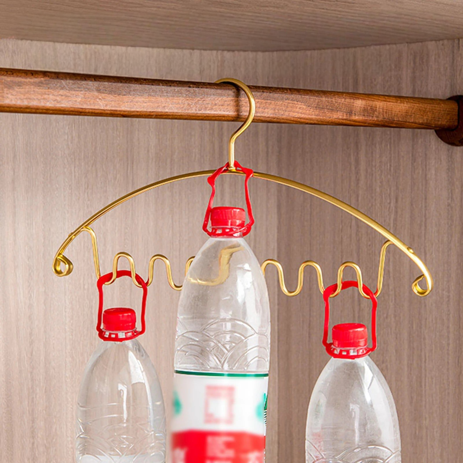 Stylish Organization – Aluminum Hangers in a Set of 5