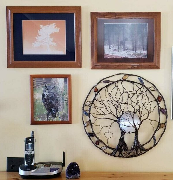 Lebensbaum Wandkunst aus Metall – Mystisches Design