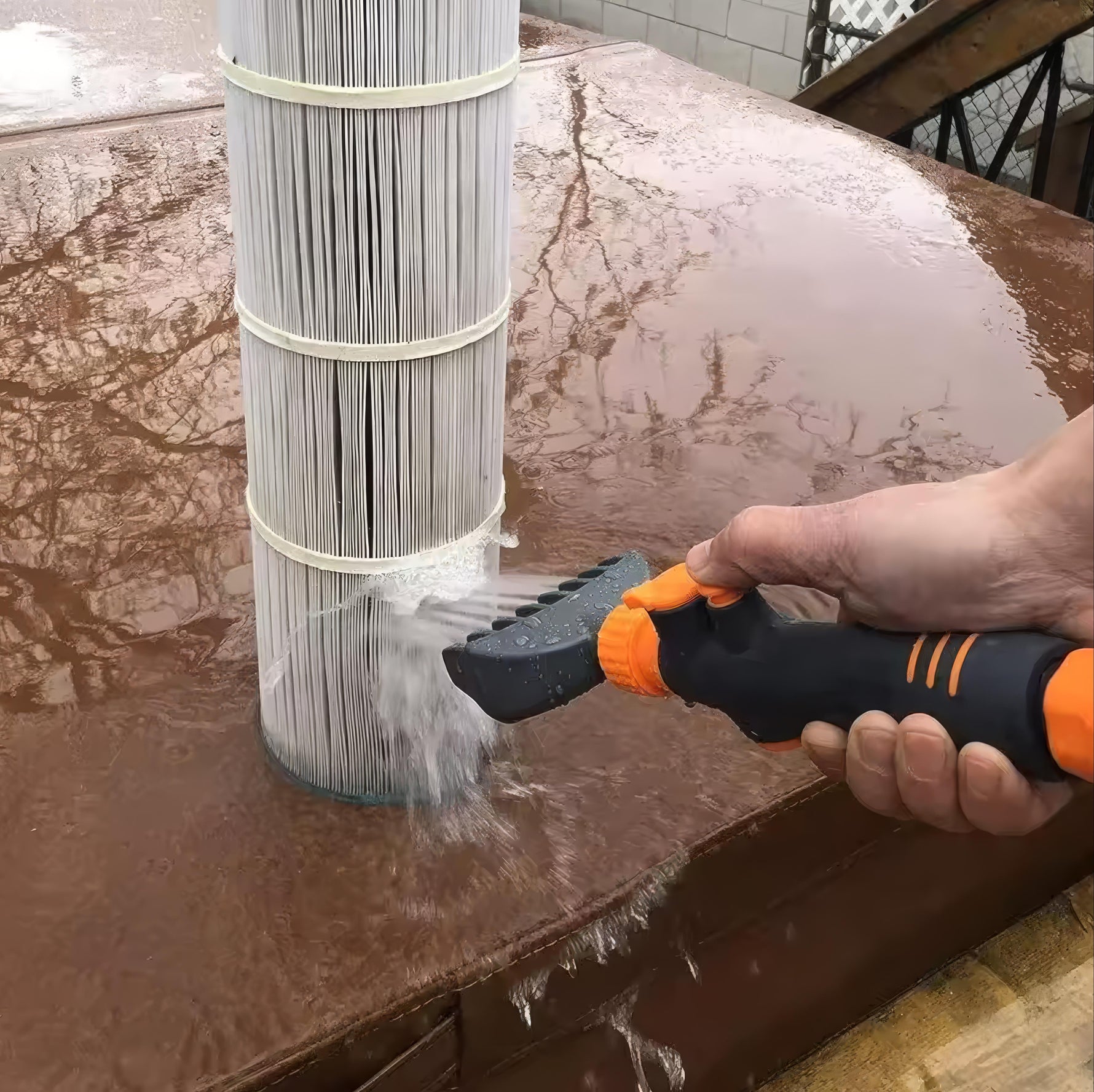 AquaClean – Effektiver Reiniger für Poolfilterpatronen