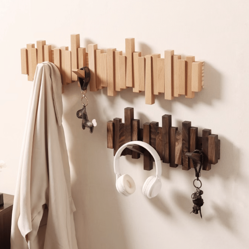Stilvolles Holzgestell mit 4-6 Haken für jeden Raum