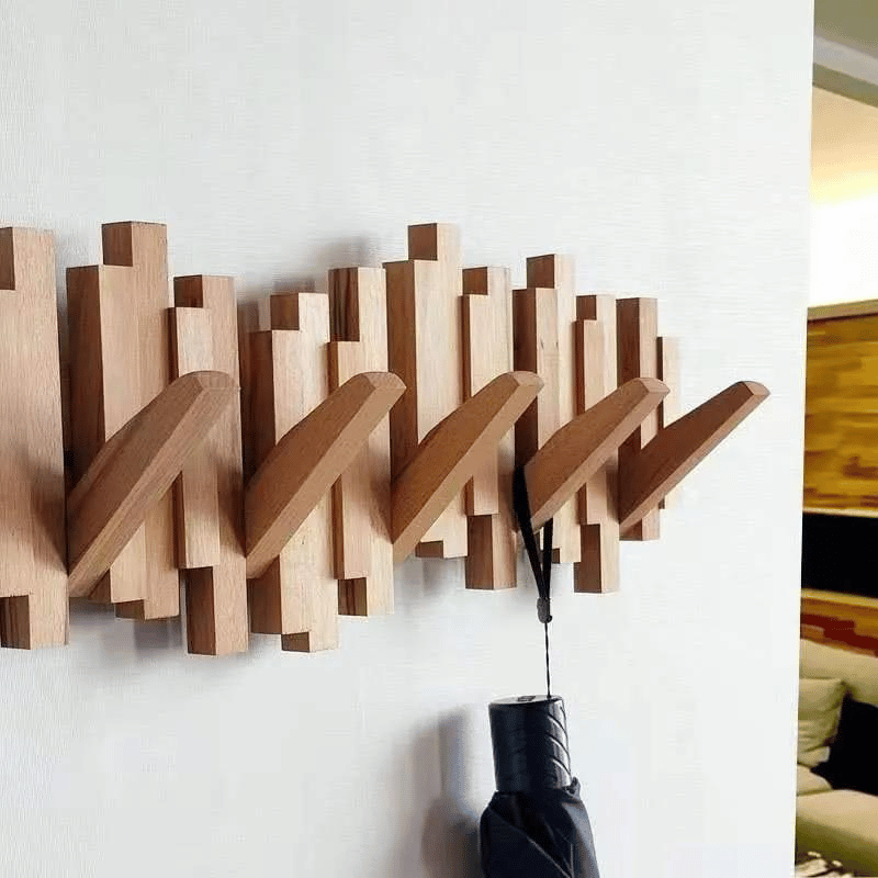 Stilvolles Holzgestell mit 4-6 Haken für jeden Raum