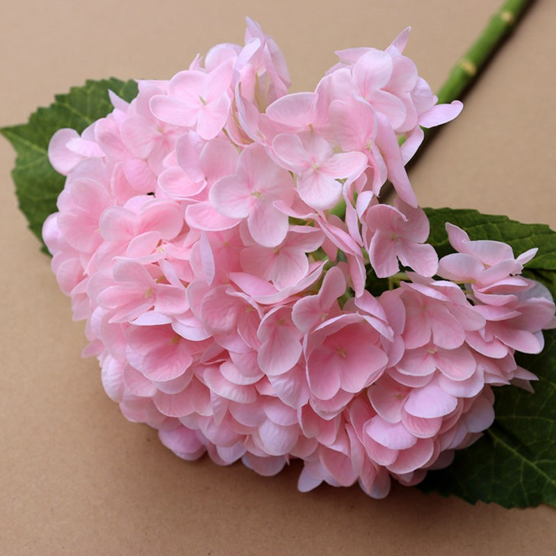 Eternal Floral Splendor - Maintenance-Free Artificial Flowers for Every Room