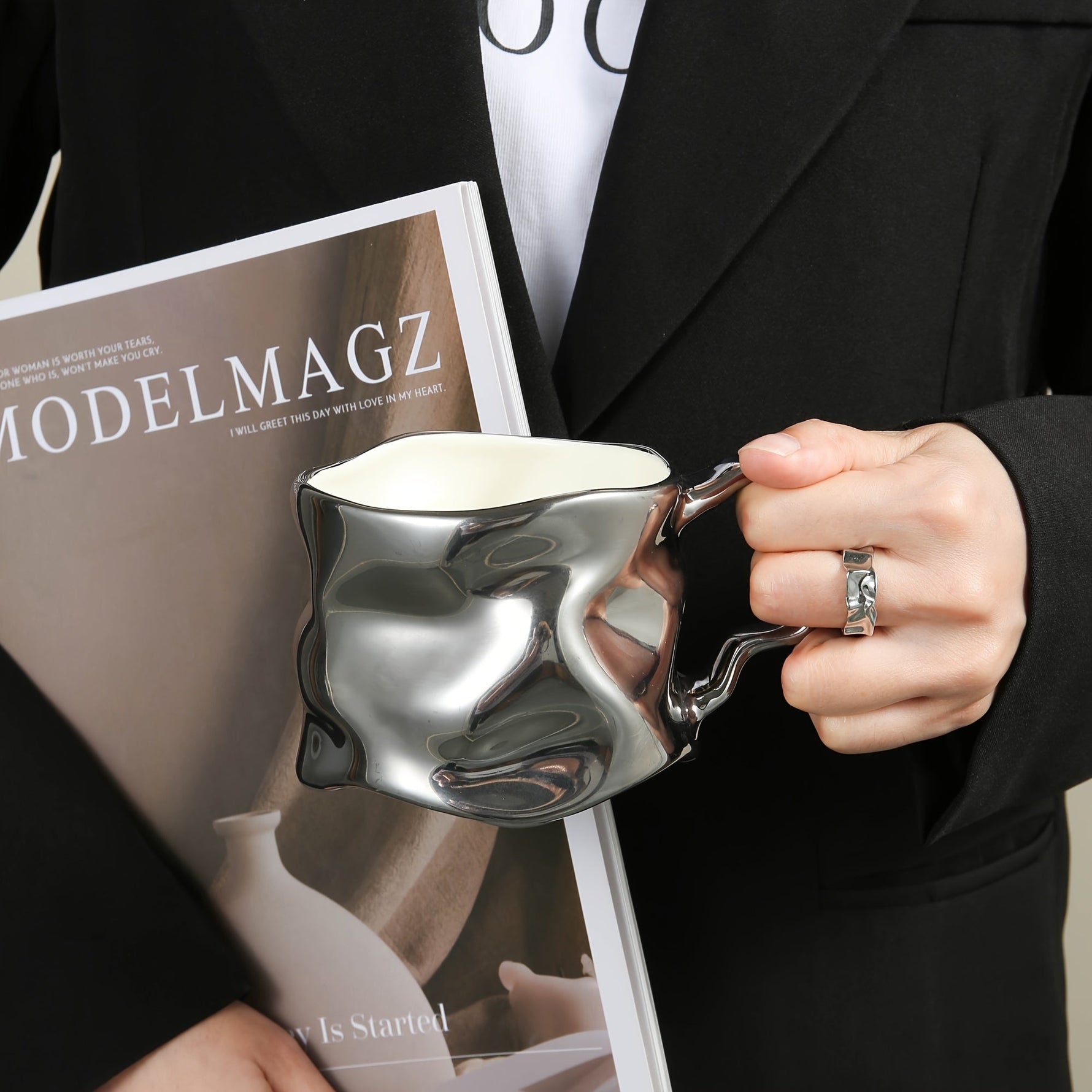 KreativKaffeebecher – Handgefertigte Keramiktasse mit Einzigartigem Design