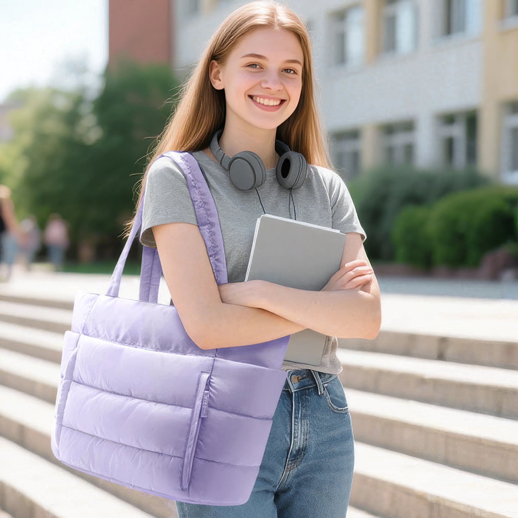 Versatile and stylish shopper bag for women