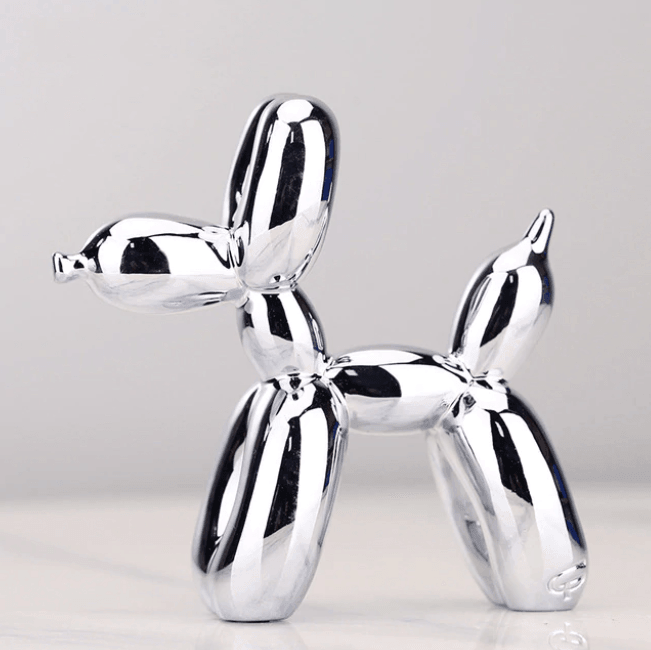 Funkelnde Hundefigur aus hochwertigem Kunstharz