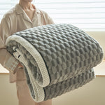 Ultra-Soft Reversible Blanket for Ultimate Comfort