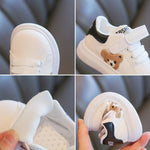 Lauflernschuhe für Kleinkinder mit aktiver Unterstützung