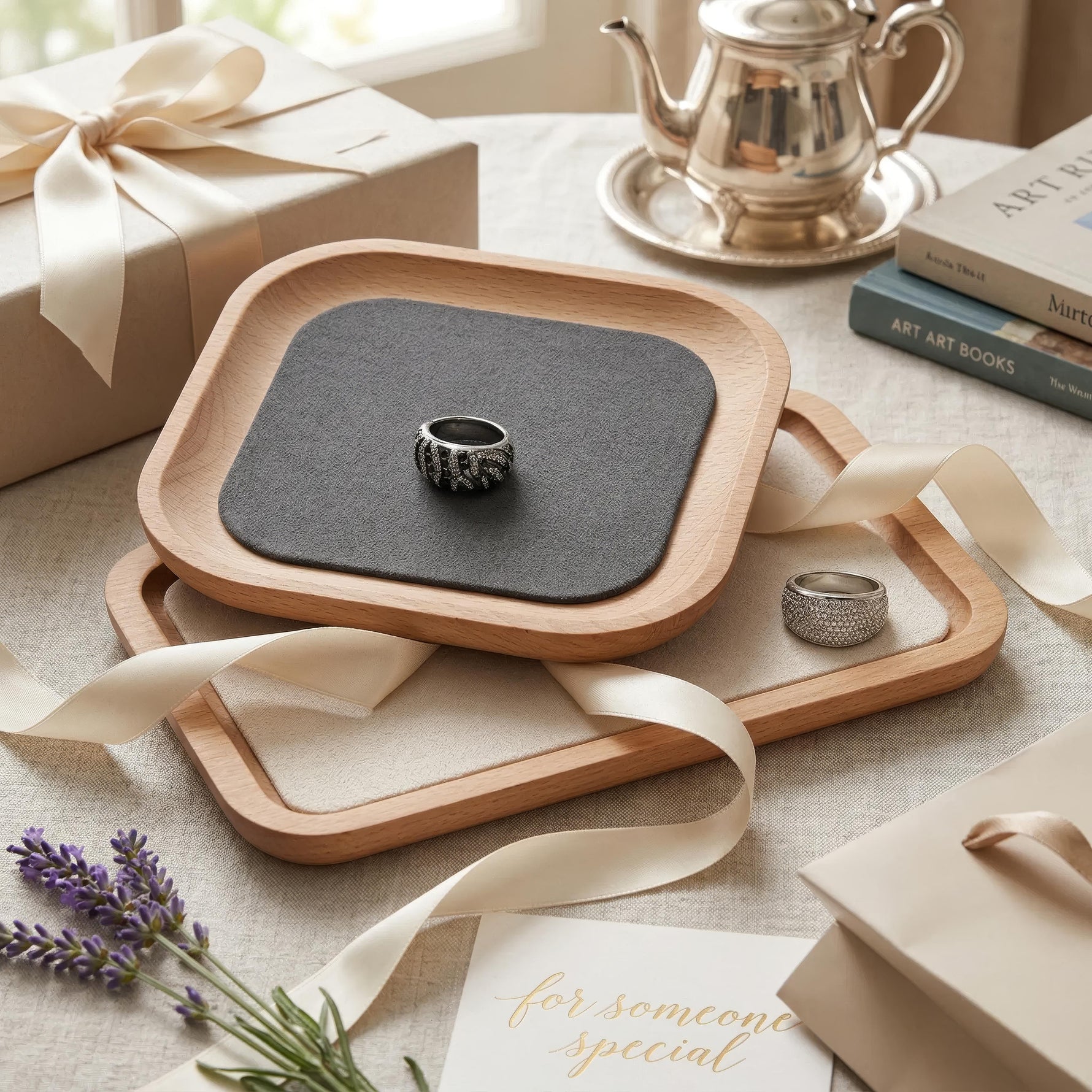 Elegant Wooden Tray for Jewelry – Stylish Storage Solution