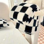 Classic Plaid Blanket – Soft, Warm, and Versatile for Home and On the Go