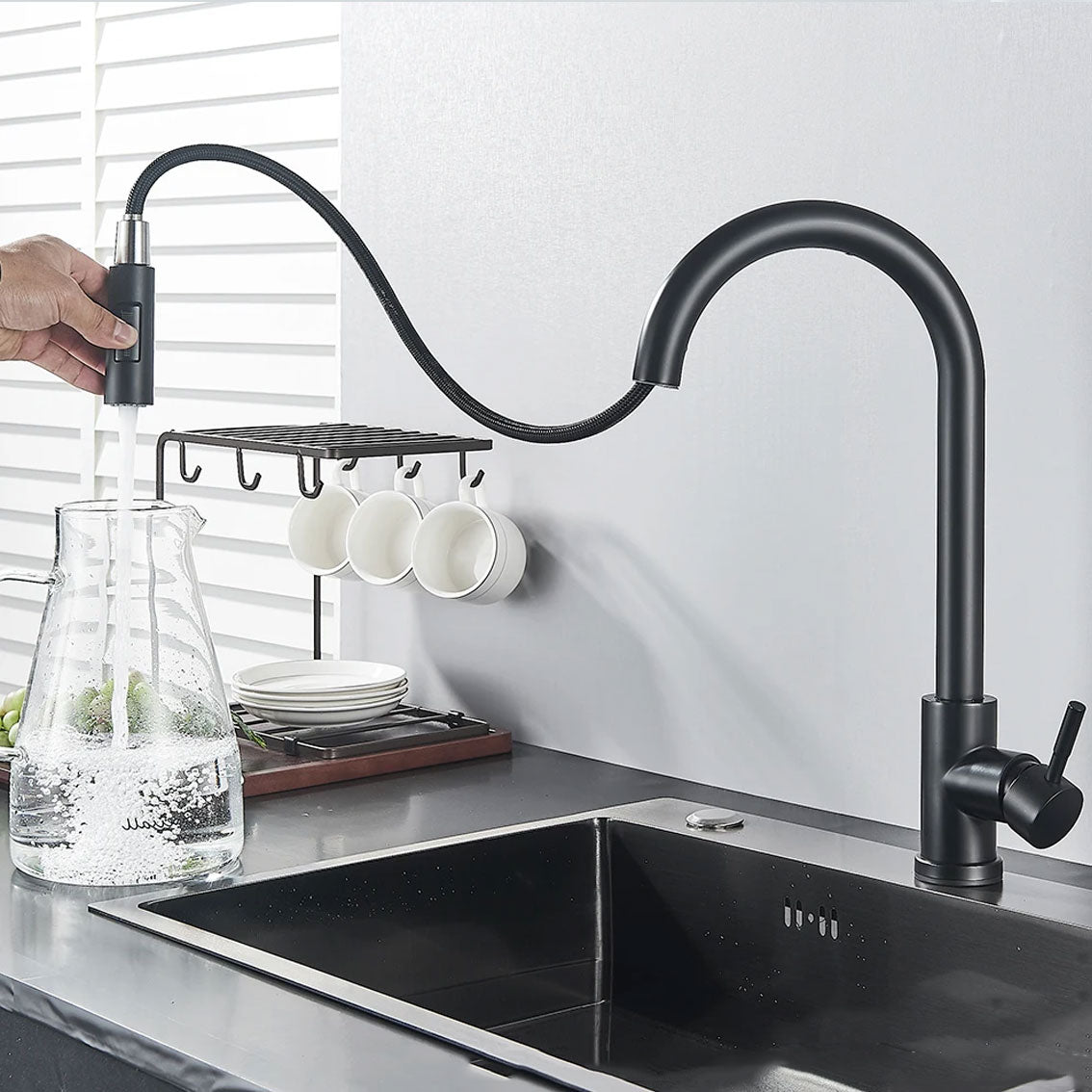 SmartFlow | Elegante berührungssensitive Küchenarmatur mit flexiblem Schlauch