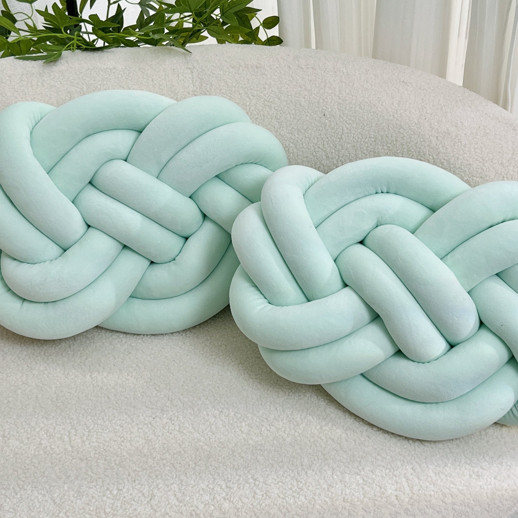 Gemütliche Runde Kissen mit Knopfdetails – 2er Set für Ihr Zuhause