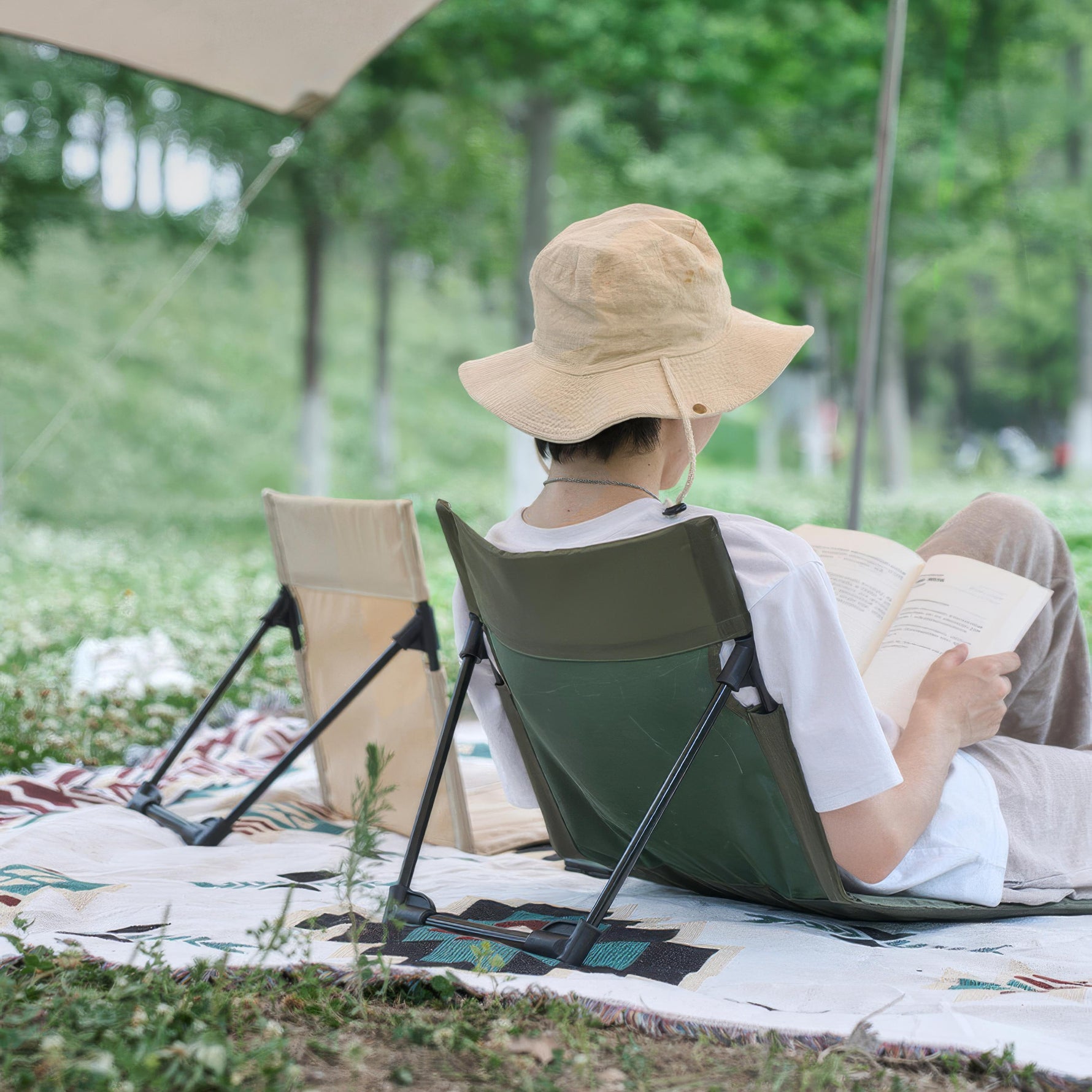 Comfortable Outdoor Floor Chair – Ideal for Outdoor Adventures