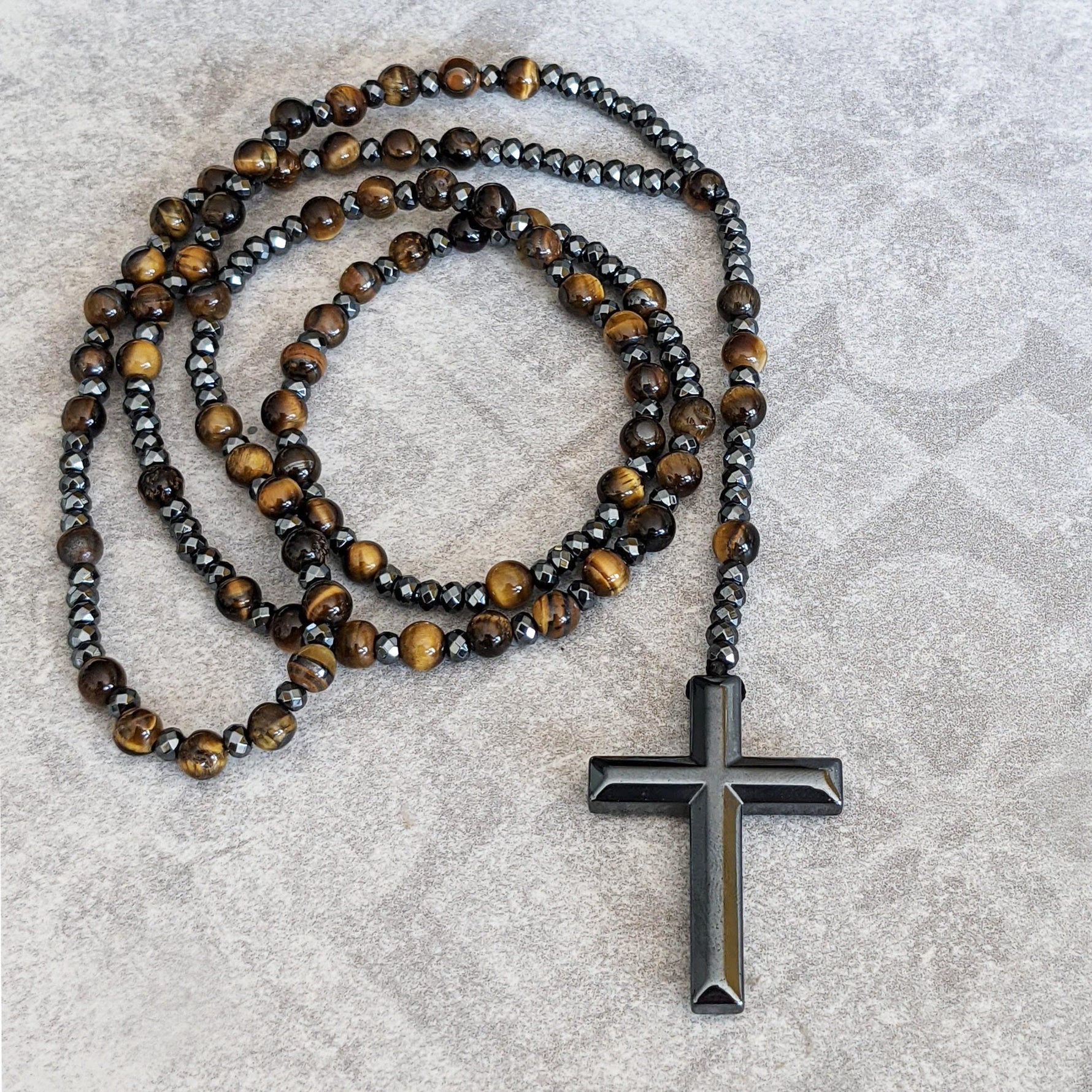 Spiritueller Anhänger mit Tigerauge und Lapislazuli – Rosenkranz für Männer