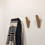 Set aus 6 minimalistischen Wandhaken aus massivem Holz – Nordhaak