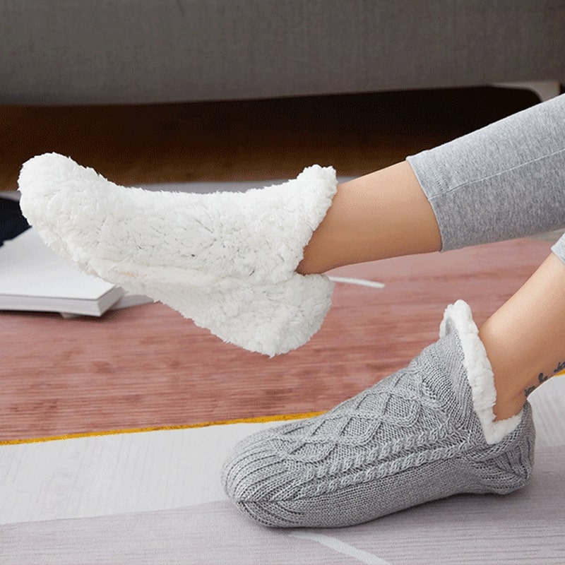Gemütliche Fuzzy-Socken für warme Füße im Winter