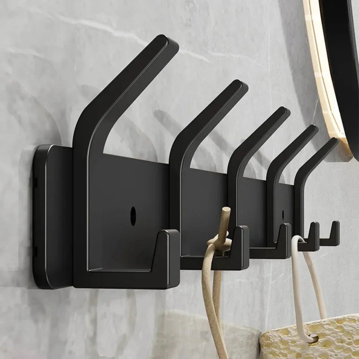 Smartes Wandgarderobensystem aus Aluminium für kleinen Raum