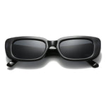 Stilvolle Oval Sonnenbrille aus Kunststoffen für jedes Outfit