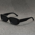 Stilvolle Oval Sonnenbrille aus Kunststoffen für jedes Outfit