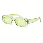 Stilvolle Oval Sonnenbrille aus Kunststoffen für jedes Outfit