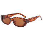 Stilvolle Oval Sonnenbrille aus Kunststoffen für jedes Outfit