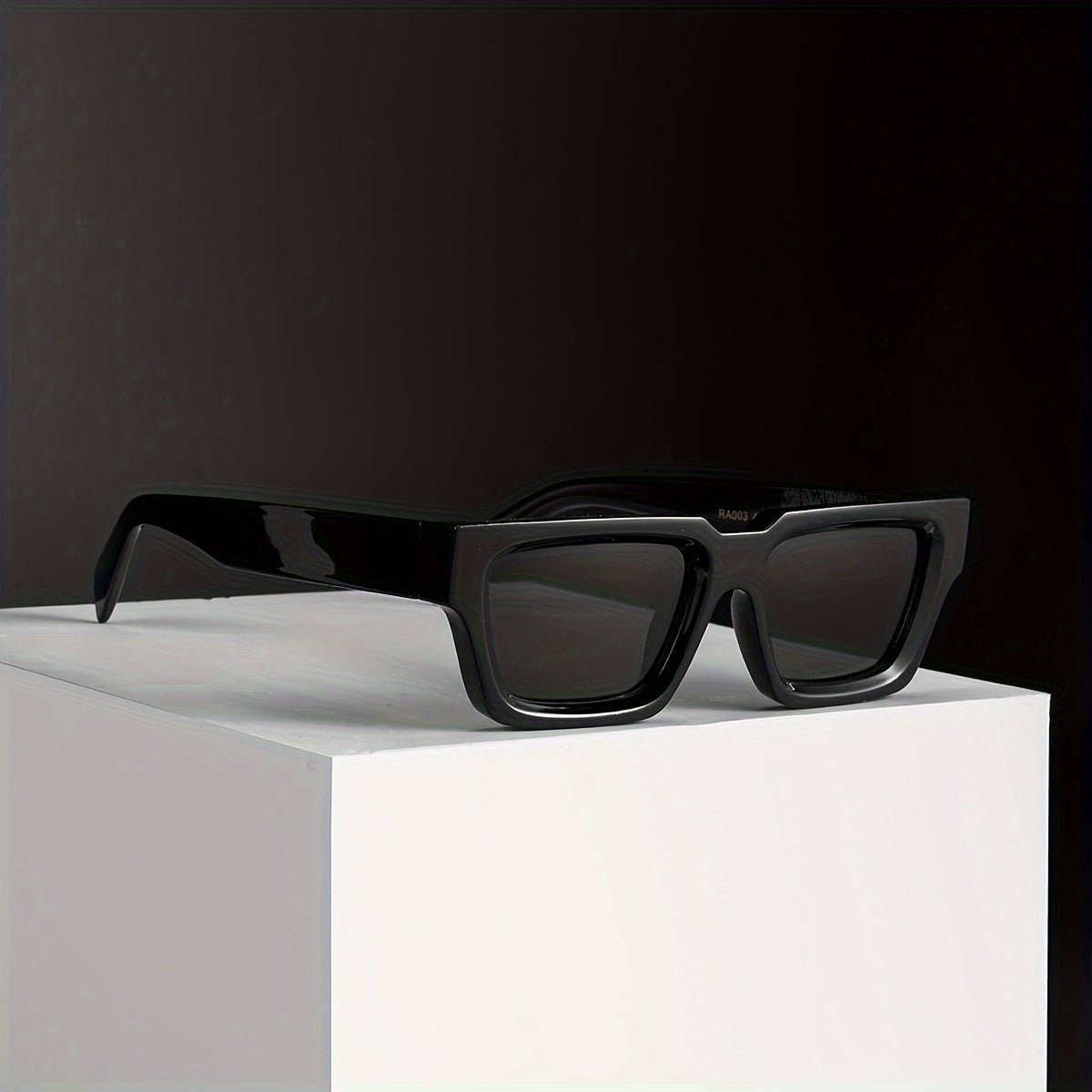 Stylische Retro-Sonnenbrille in Schwarz mit Quadratischem Design
