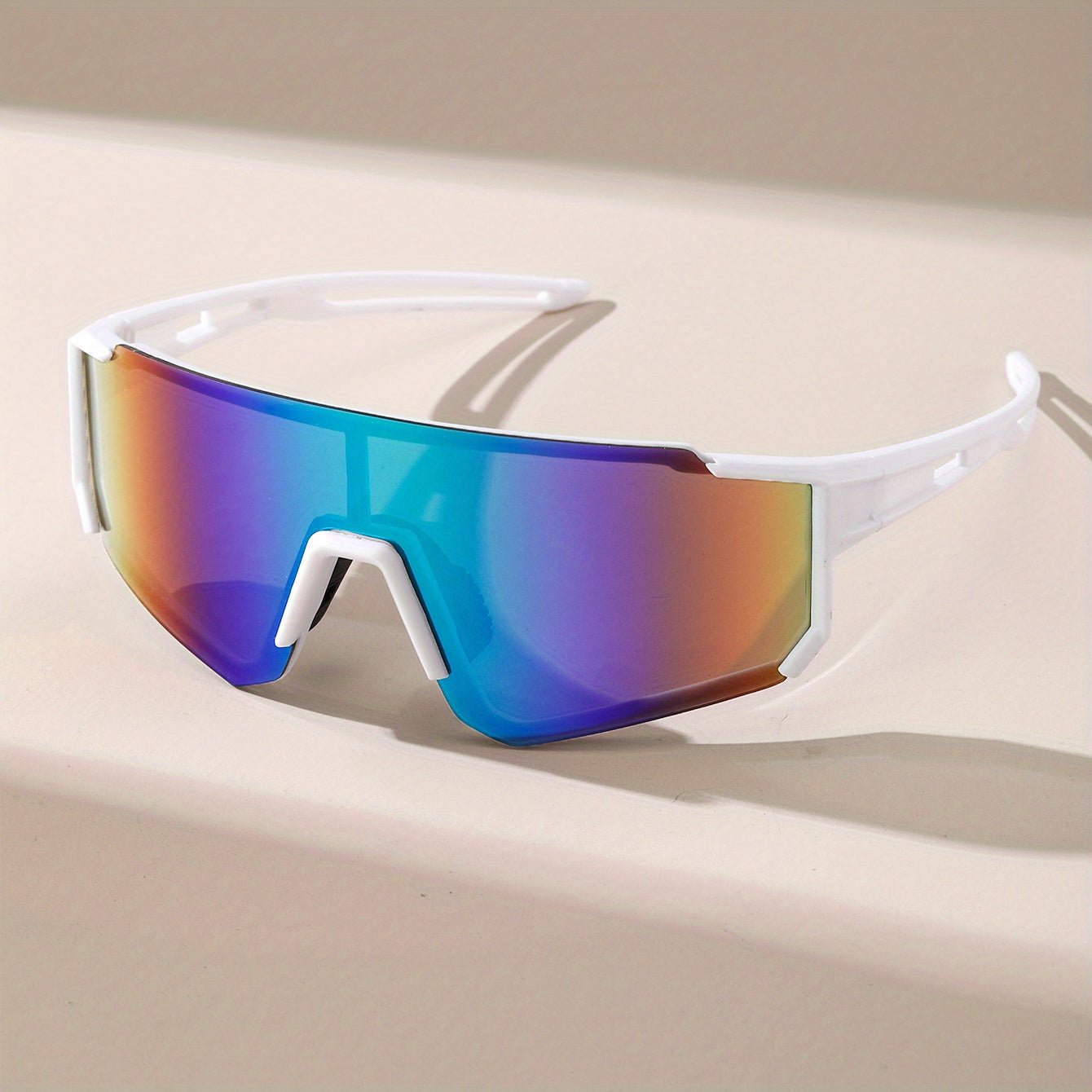 Aktive Sonnenbrille mit UV-Schutz für Sportbegeisterte