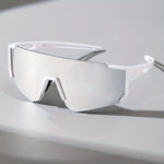 Aktive Sonnenbrille mit UV-Schutz für Sportbegeisterte