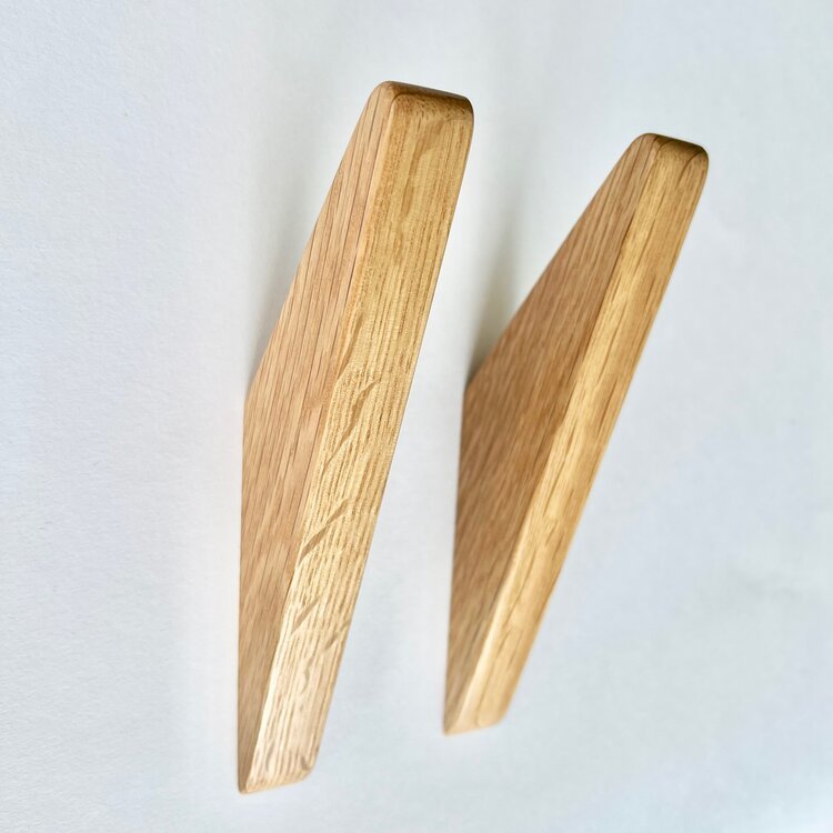 Stilvolle Wandgarderobe aus Holz - Platzsparendes Design für Ihr Zuhause