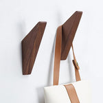 Stilvolle Wandgarderobe aus Holz - Platzsparendes Design für Ihr Zuhause